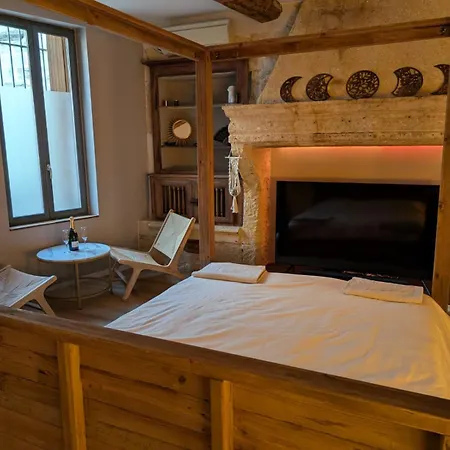 Apartment Loveroom Avec Jacuzzi Privatif