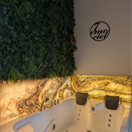 Apartament Avec Jacuzzi Privatif Vergèze